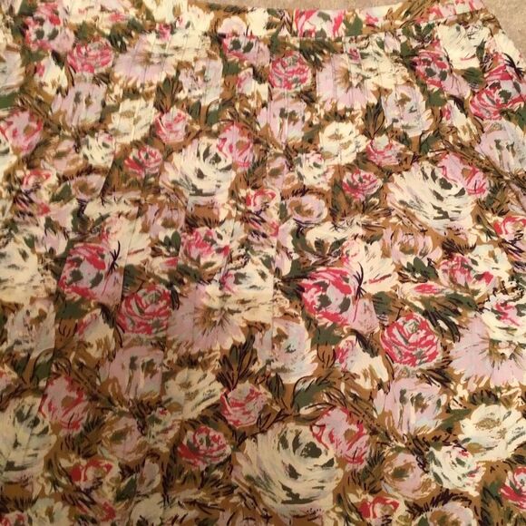 Vintage Attention Floral A-Line Cotton Skirt - Pink and Cream - Picture 3 of 4